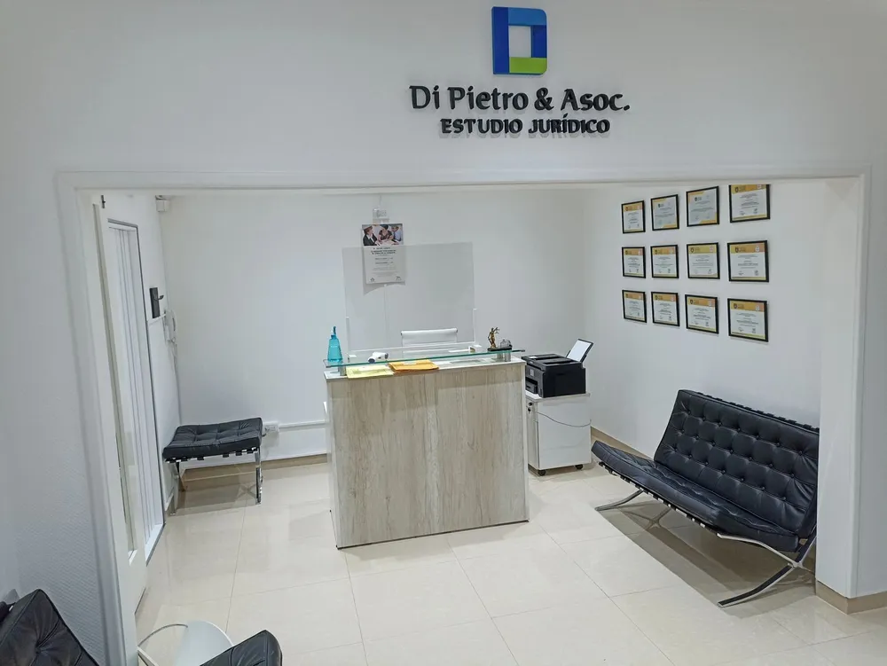 Recepción del Estudio Jurídico Di Pietro & Asociados en Quilmes